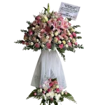 Standing flower cantik dengan garbera, aster, gompie, pompom, mawar, lily casablanca, dan filler.