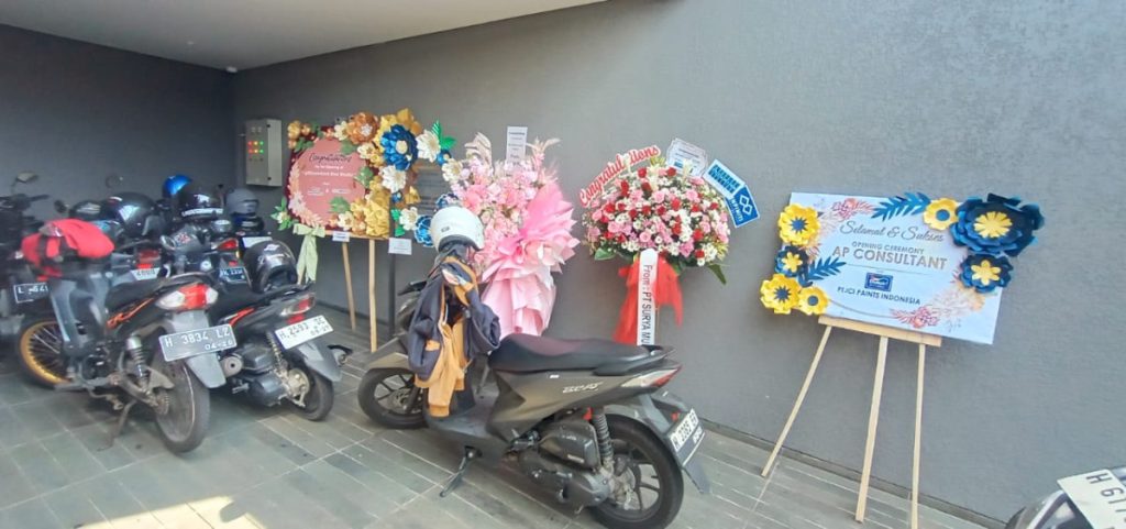 Karangan bunga papan printing ucapan selamat dan duka dari florist profesional Semarang