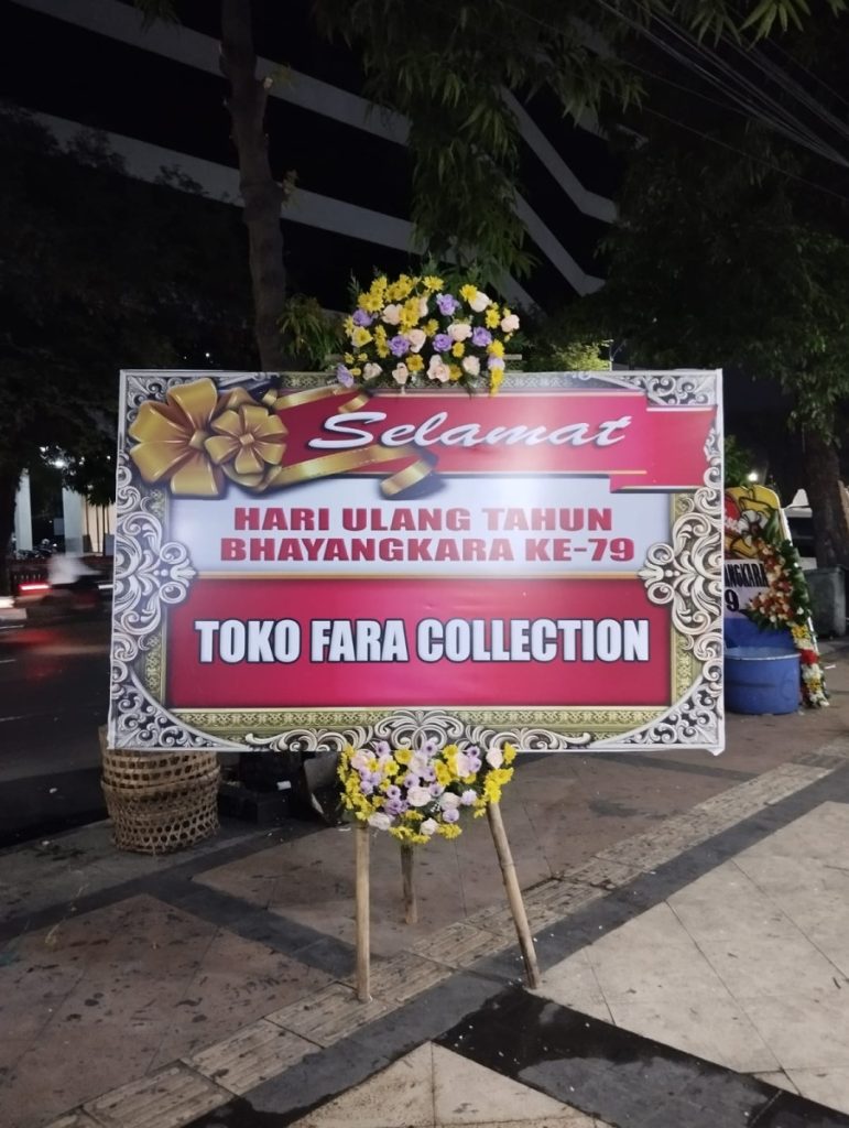 karangan bunga papan hut bhayangkara semarang dari raja florist toko bunga terbaik di semarang