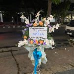 Standing flower Semarang inovatif dengan wrapping premium & bunga segar pilihan. Elegan, eksklusif, cocok untuk semua momen.